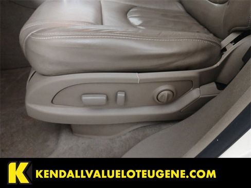 Used 2013 GMC Acadia Denali image 17