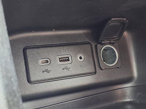 Used 2019 Chevrolet Equinox LT w/ Driver Convenience Package FWD image 26