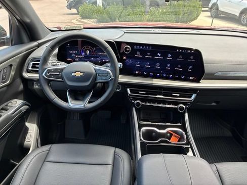 New 2026 Chevrolet Traverse LT w/ Driver Confidence Package AWD/4WD image 10