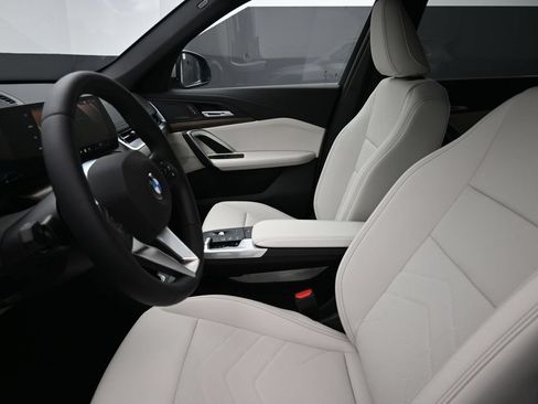 New 2026 BMW X1 xDrive28i w/ Technology Package AWD/4WD image 12