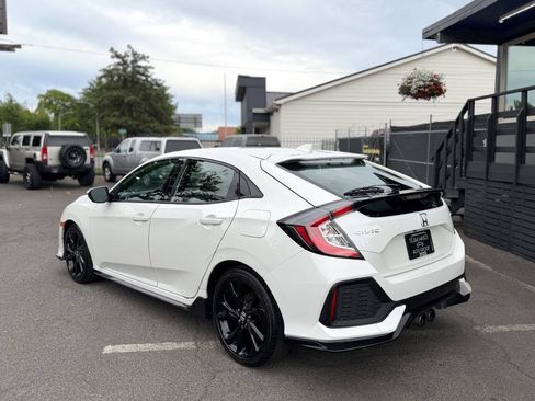 Used 2018 Honda Civic Sport image 4