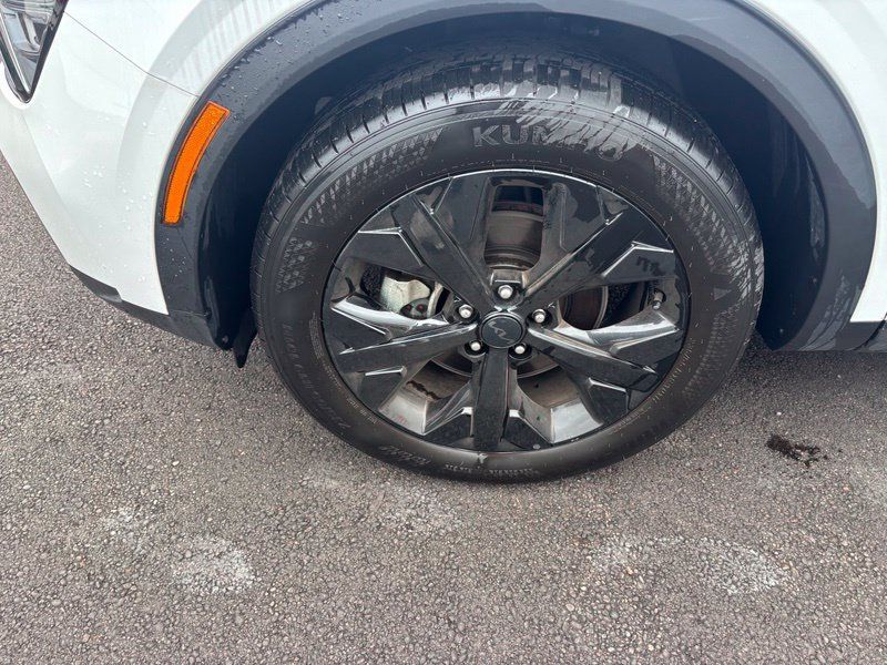 Certified 2025 Kia Sportage X-Line AWD/4WD image 17