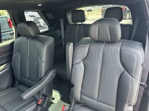 New 2026 Cadillac Vistiq Luxury image 24