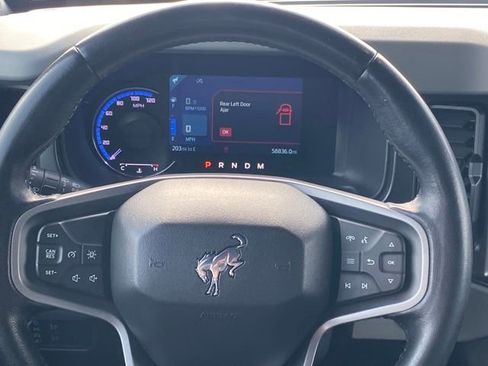 Used 2022 Ford Bronco Badlands image 9