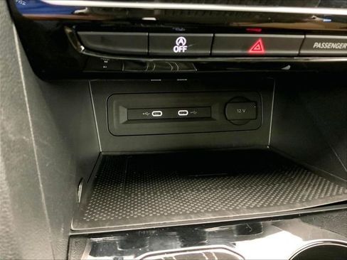 Used 2023 Volkswagen Atlas Cross Sport SEL Premium R-Line image 33