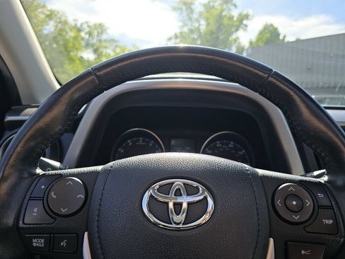 Used 2018 Toyota RAV4 XLE FWD image 24