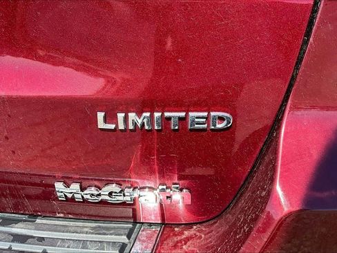 Used 2022 Jeep Grand Cherokee Limited image 24