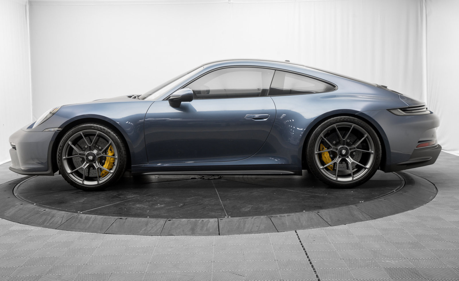 Used 2023 Porsche 911 GT3 RWD image 4