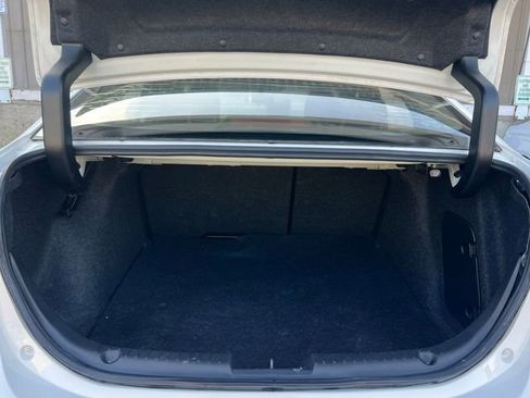 Used 2016 MAZDA MAZDA3 i Sport image 25