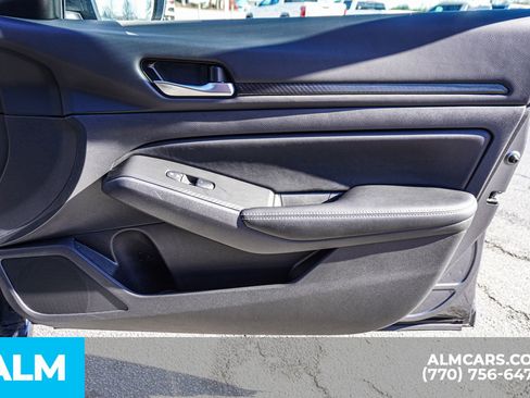 Used 2025 Nissan Altima 2.5 SV image 48