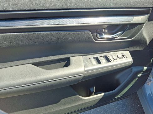Certified 2025 Honda CR-V LX image 12