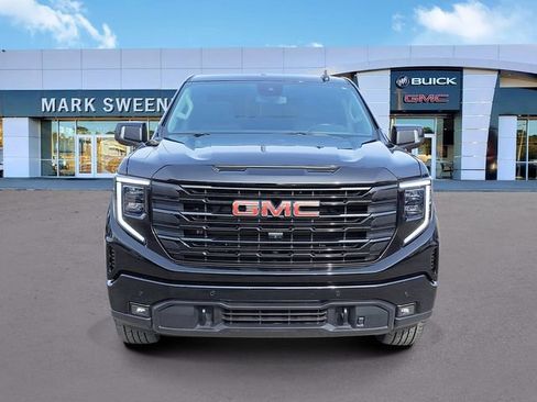 Used 2025 GMC Sierra 1500 Elevation w/ Elevation Premium Package image 2
