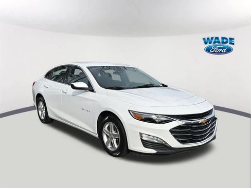 Used 2023 Chevrolet Malibu LT image 3