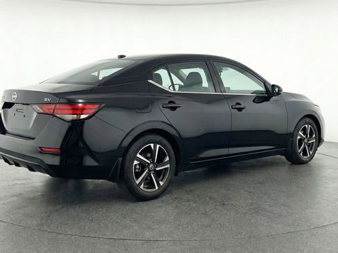 Used 2025 Nissan Sentra SV FWD image 9