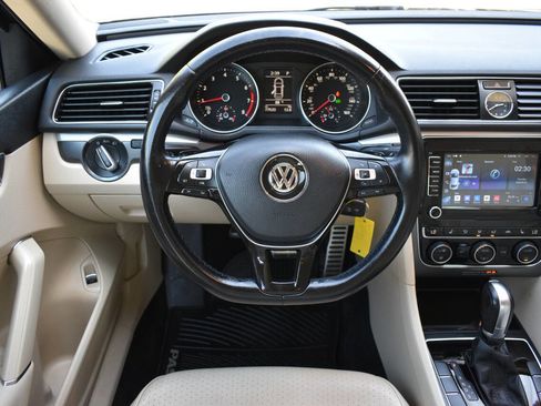 Used 2017 Volkswagen Passat 1.8T R-Line FWD image 14