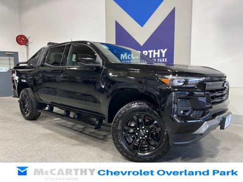 Used 2025 Chevrolet Colorado Z71 w/ Midnight Edition AWD/4WD image 1