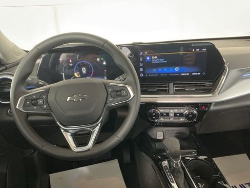 New 2026 Chevrolet Trax LT w/ Driver Confidence Package image 18