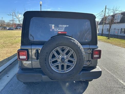 Used 2024 Jeep Wrangler Sport S image 16