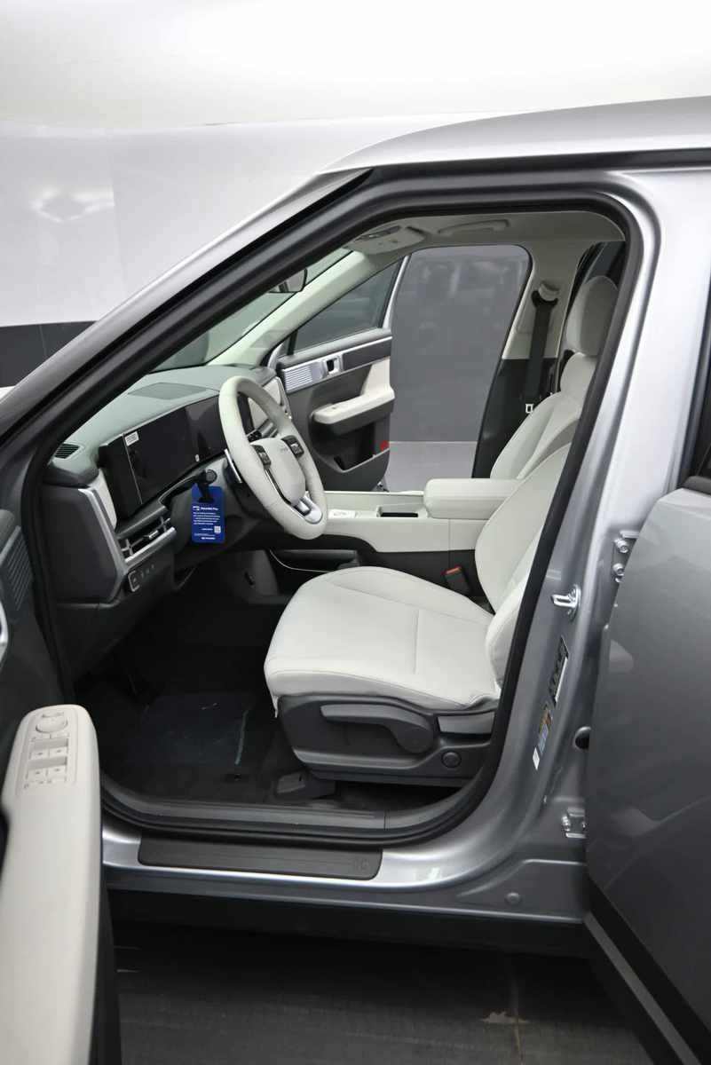 New 2026 Hyundai Santa Fe SE AWD/4WD image 16