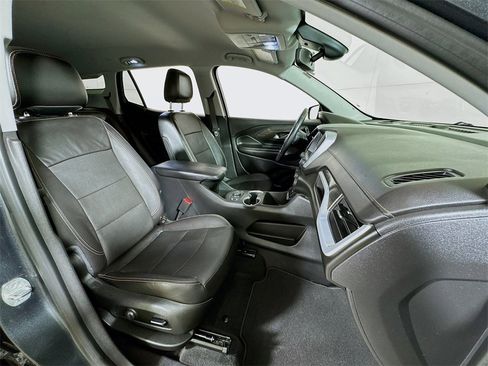Used 2021 GMC Terrain SLT w/ Elevation Edition image 25