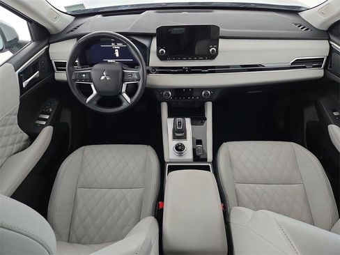 Used 2023 Mitsubishi Outlander SEL image 26