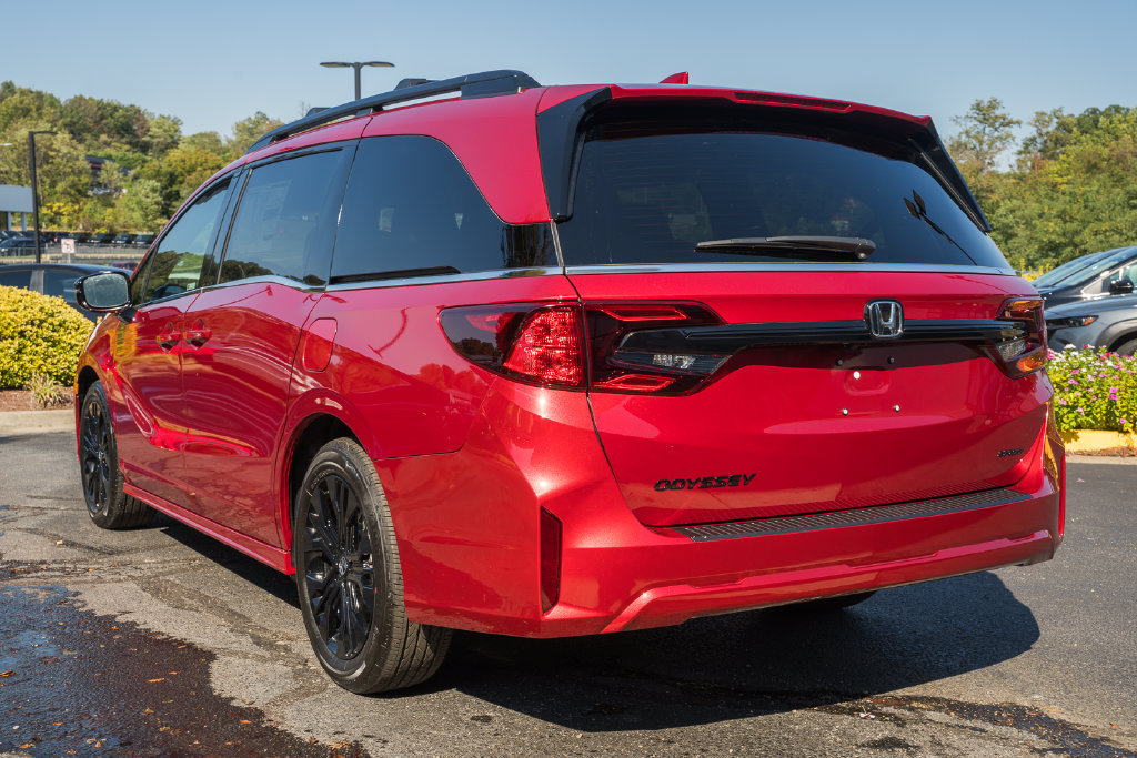 New 2027 Honda Odyssey Sport-L image 5