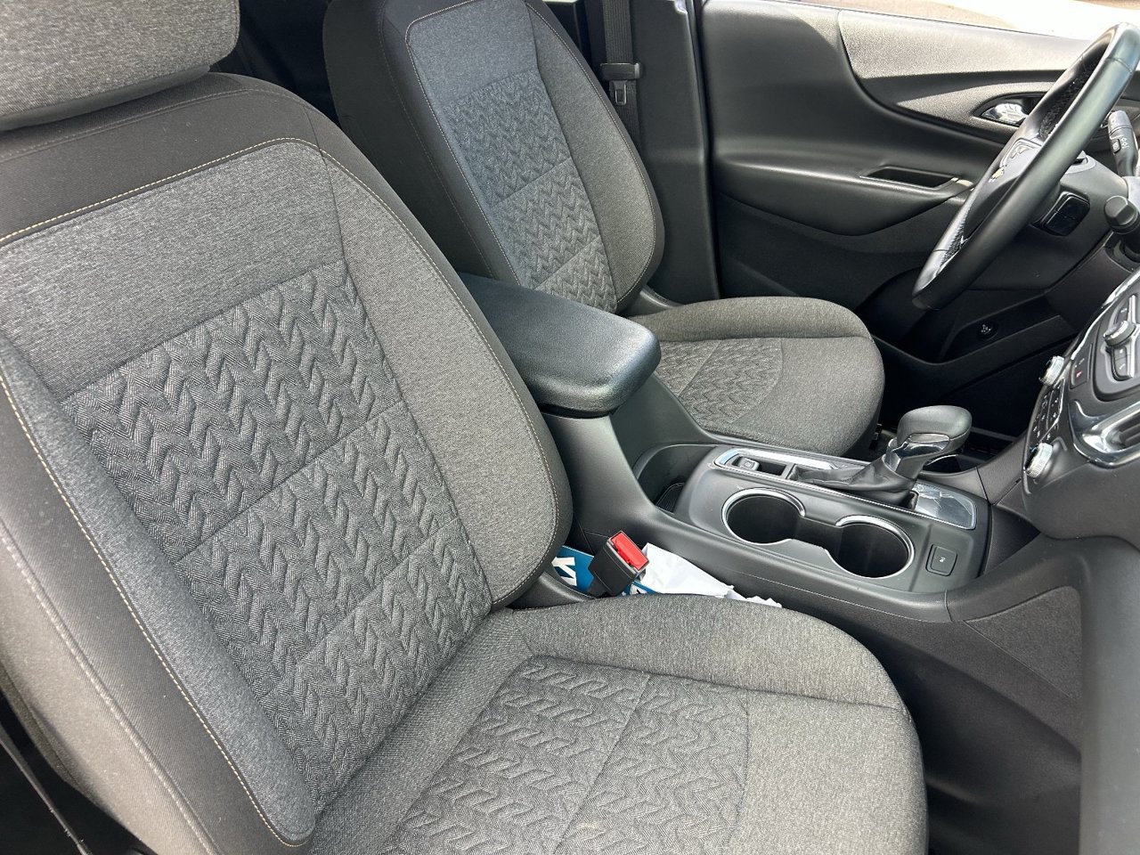 Used 2024 Chevrolet Equinox LT FWD image 11