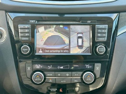Used 2016 Nissan Rogue SL w/ SL Premium Package AWD/4WD image 28