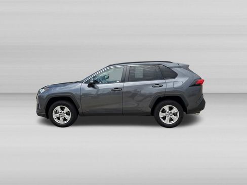Used 2021 Toyota RAV4 XLE AWD/4WD image 10