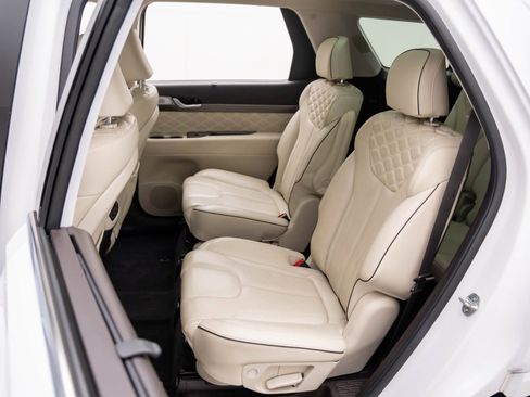 Used 2020 Hyundai Palisade Limited image 17