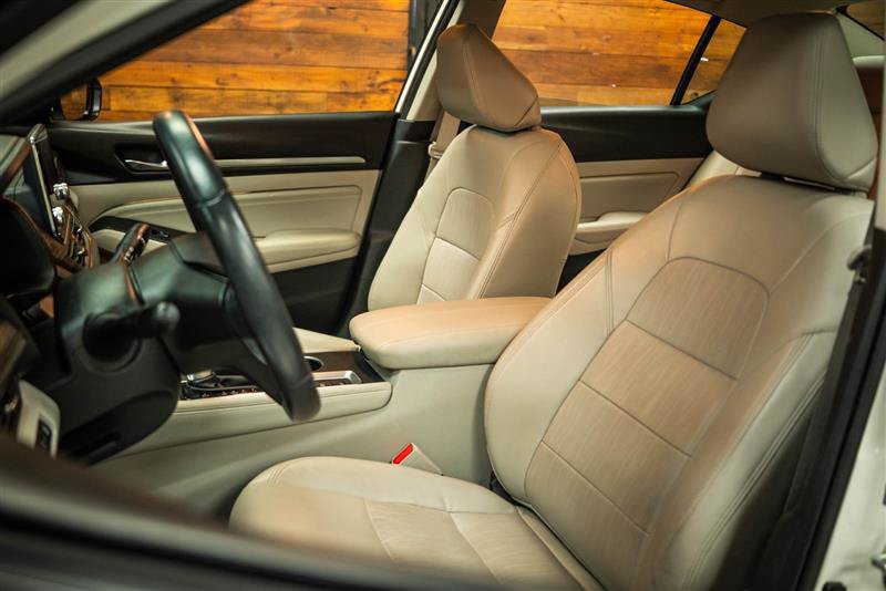 Used 2019 Nissan Altima 2.5 Platinum FWD image 9