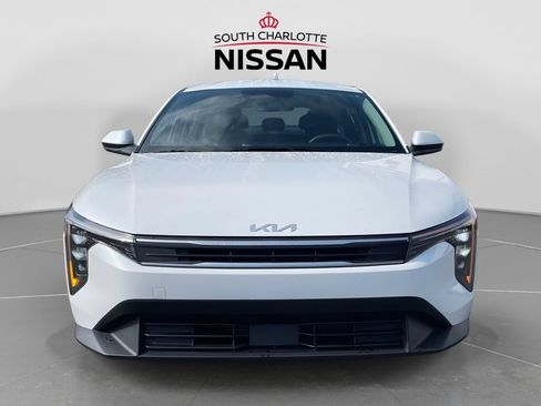 Used 2025 Kia K4 FWD image 2