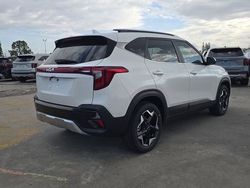 New 2026 Kia Seltos EX FWD image 8