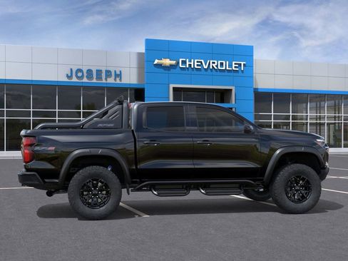 New 2026 Chevrolet Colorado ZR2 w/ Midnight Edition AWD/4WD image 5
