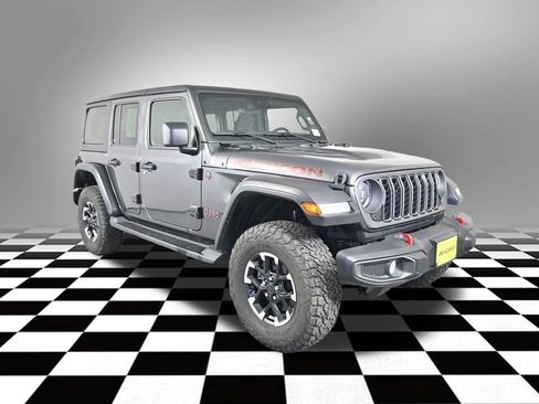 Used 2024 Jeep Wrangler Unlimited Rubicon w/ Dual Top Group AWD/4WD image 11