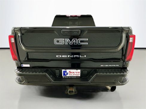 Used 2024 GMC Sierra 2500 Denali Ultimate image 6