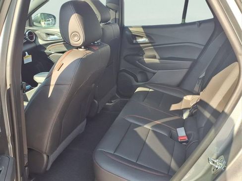New 2026 Chevrolet Trax RS w/ Sunroof Package FWD image 19