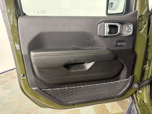 Used 2024 Jeep Wrangler Unlimited Sahara AWD/4WD image 10