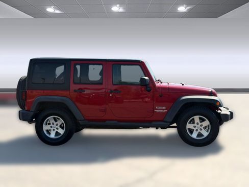Used 2012 Jeep Wrangler Unlimited Sport AWD/4WD image 8