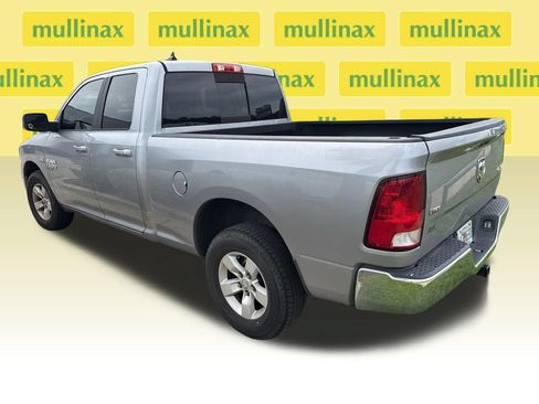 Used 2019 RAM 1500 Classic SLT AWD/4WD image 4