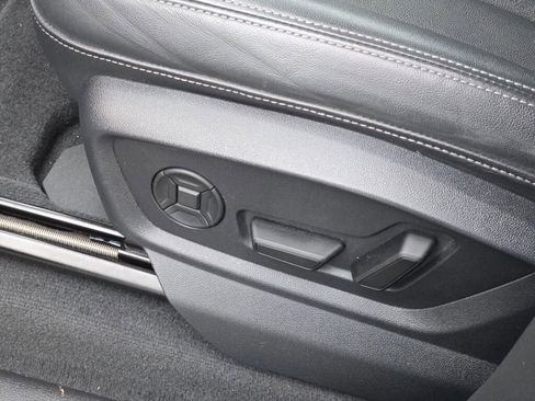 Used 2025 Audi Q7 Premium Plus image 24