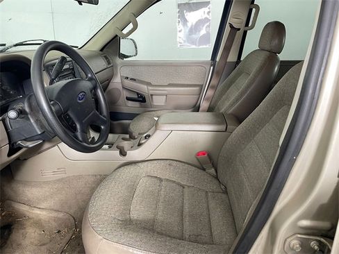 Used 2004 Ford Explorer XLS image 2