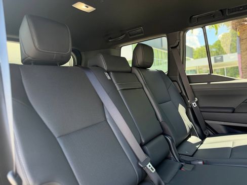 Used 2024 Lexus GX 550 w/ Cold Area Package AWD/4WD image 14