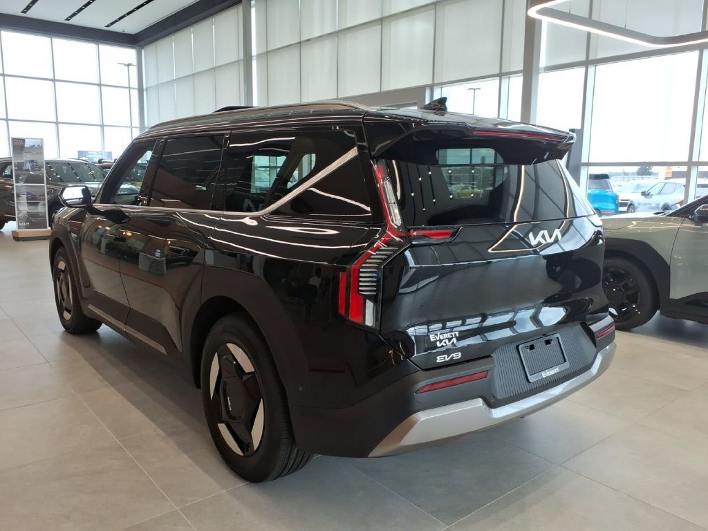 New 2026 Kia EV9 Wind AWD/4WD image 5