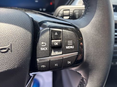 Used 2024 Ford Escape Platinum AWD/4WD image 25