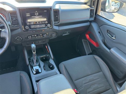 Used 2024 Nissan Frontier PRO-4X w/ Technology Package image 13