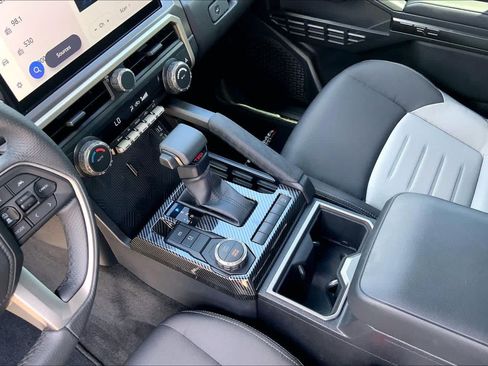 Used 2025 Toyota Tacoma TRD Sport RWD image 16