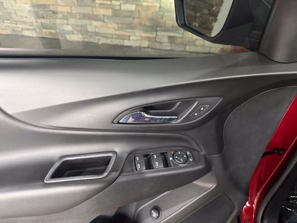 Used 2019 Chevrolet Equinox LT AWD/4WD image 12
