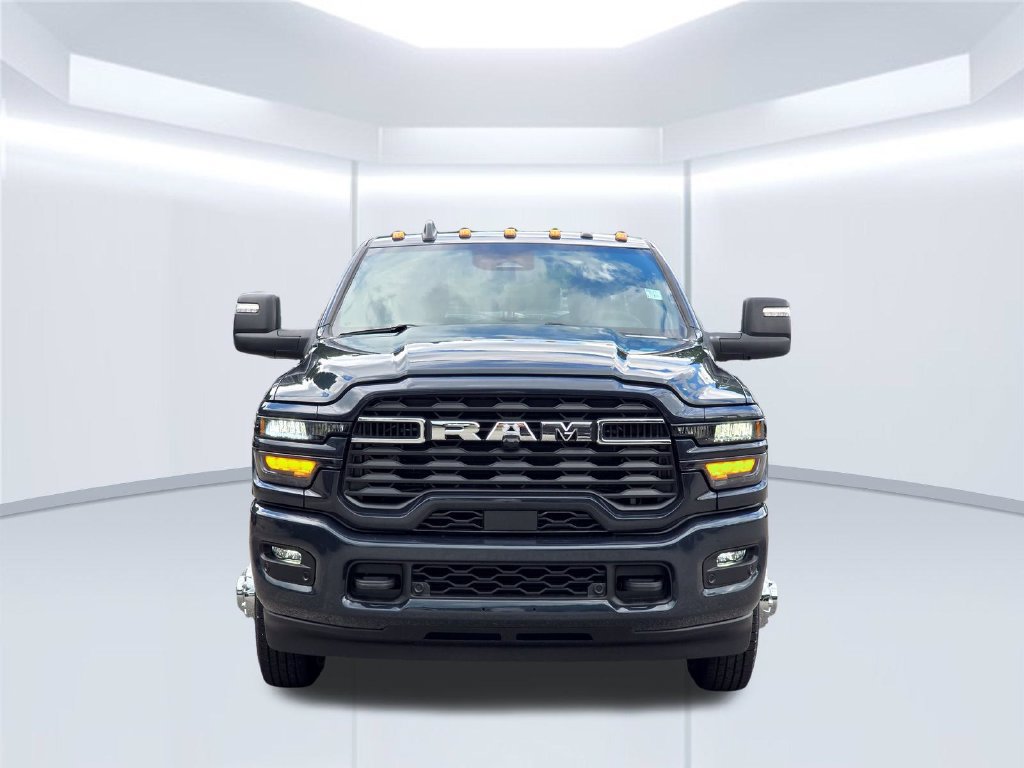 New 2026 RAM 3500 Big Horn AWD/4WD image 15