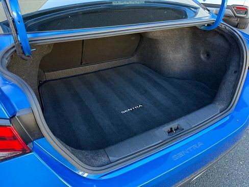 Used 2020 Nissan Sentra SR w/ Premium Package image 11